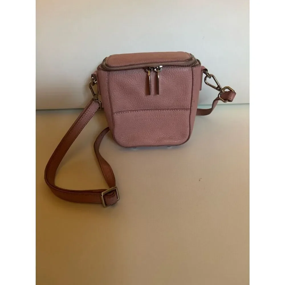 Brandon Blackwood Leather Portmore Crossbody in Blush